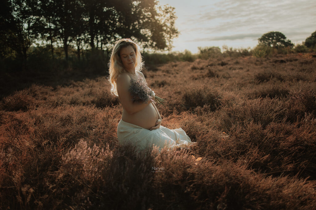 Bloot zwangerschapsshoot